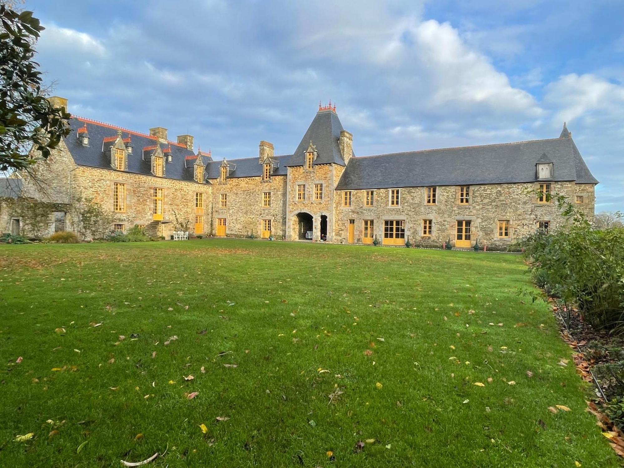 Hotel Domaine Du Manoir De Vains Exterior foto